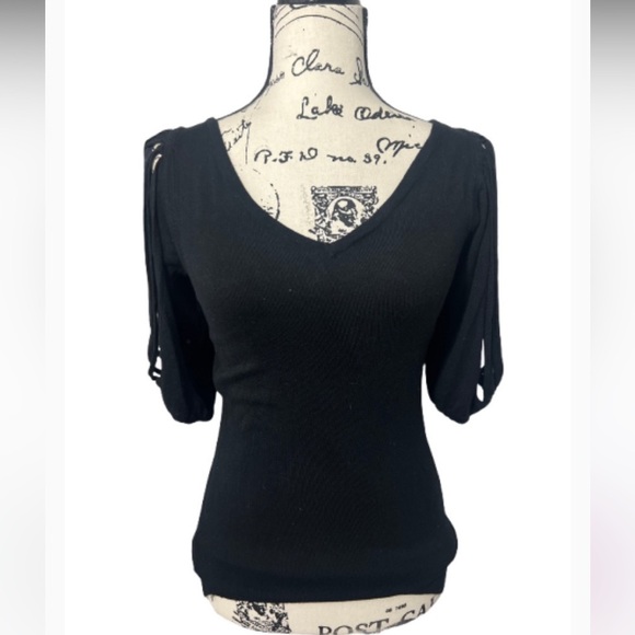 Bisou Bisou Goth Glsm Black Sweater Top V-Neck Blouse with Cutout Sleeves - Picture 12 of 12